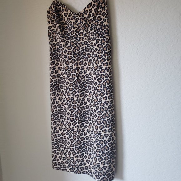 Harvey's - Sweet & Unique Leopard Print Dress - Picture 4 of 11